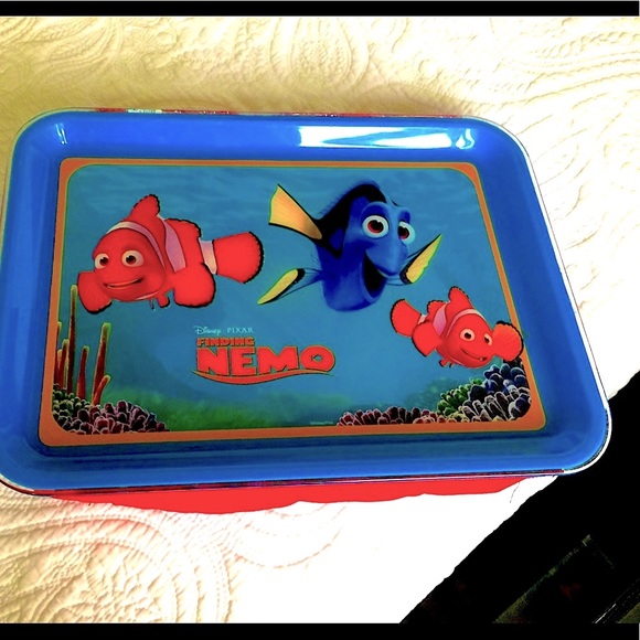 Vintage “Finding NEMO” print plexiglass personal lap tray with heavy beanbag - Picture 3 of 4